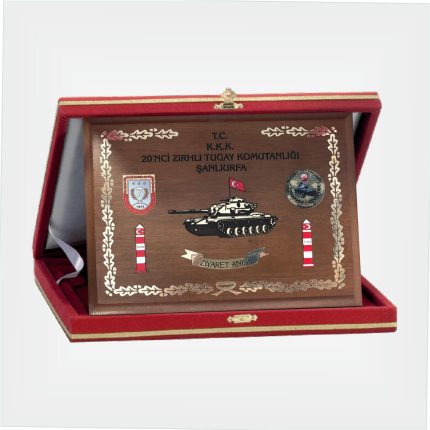 Kadife Kutulu Lazer Kesim Uv Baskılı Ahşap Yatay Askeri Plaket