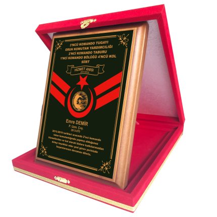 Kırmızı Kadife Kutulu Askeri Ahşaplı Plaket