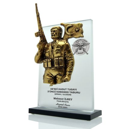 Komando Figürlü Türk Bayraklı Kristal Cam Plaket